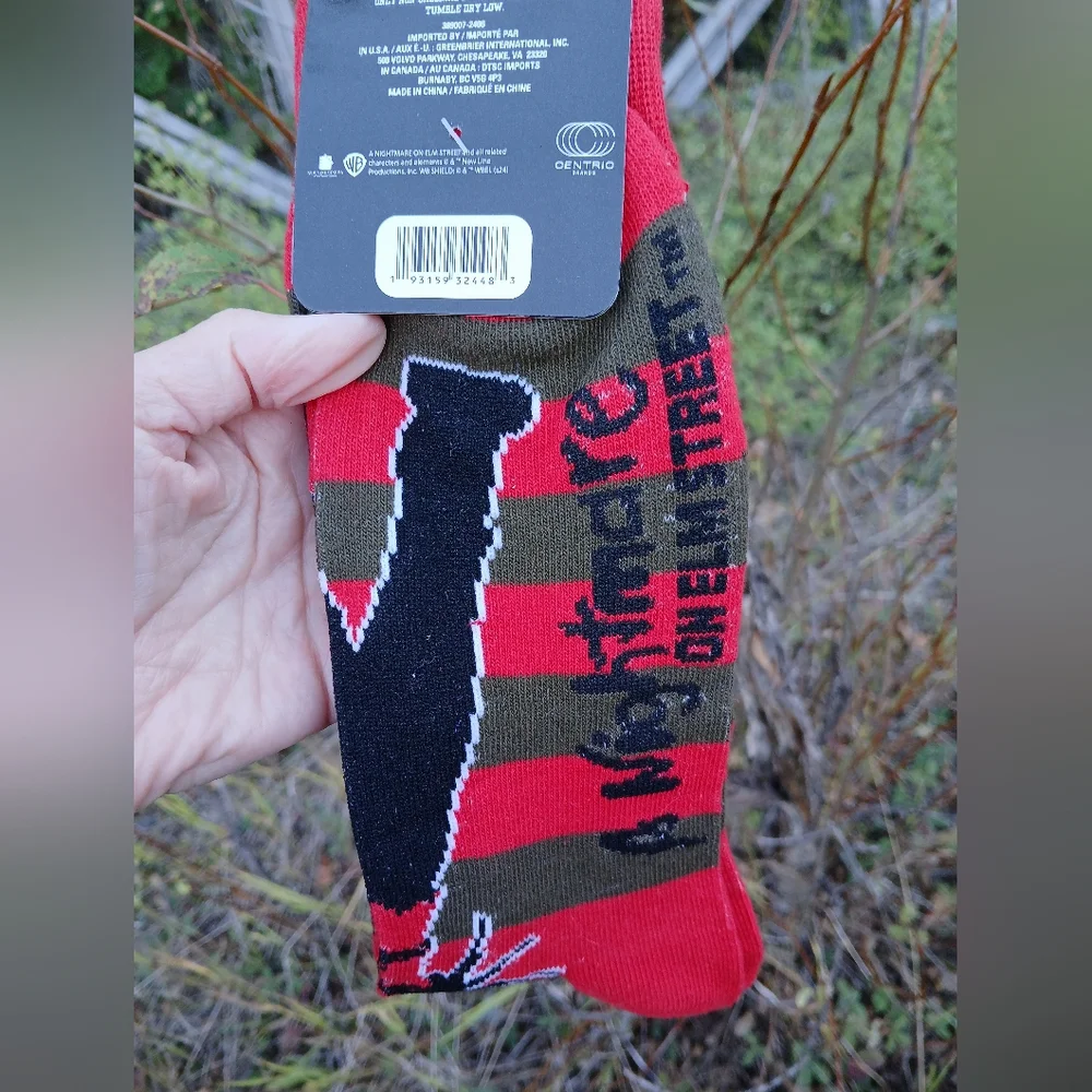 Horror SOCKS Lot Of 6 COLLAB spooky Unisex Size 6-10 Scary Movie Goth